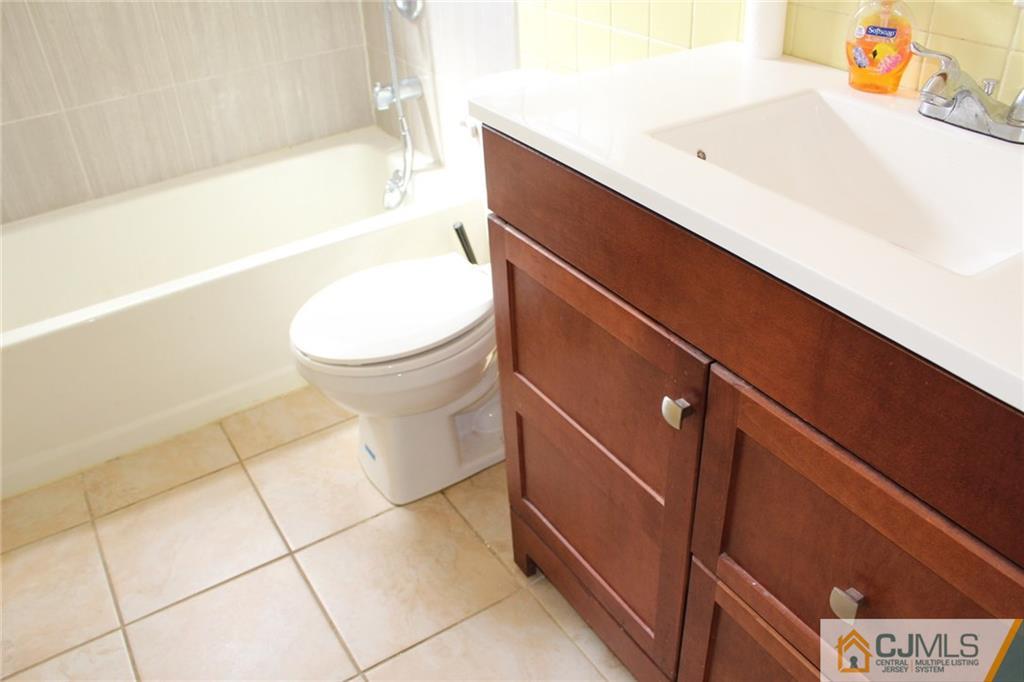 170 Evergreen Road, Unit 19A Metuchen, NJ 08840 - Photo 17 of 22 Gallery Image 17