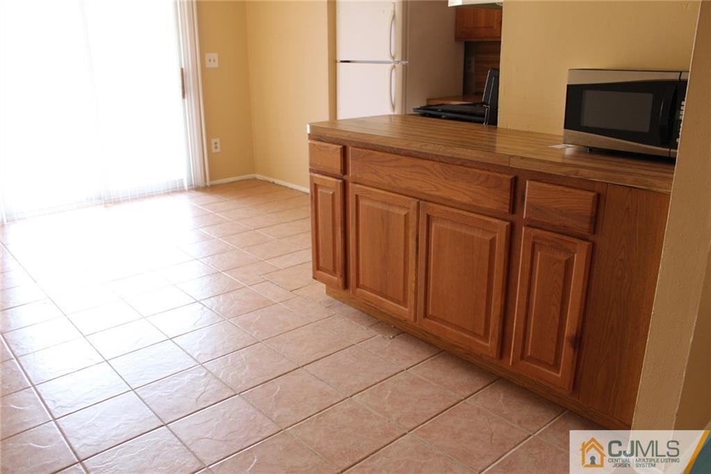 170 Evergreen Road, Unit 19A Metuchen, NJ 08840 - Photo 18 of 22 Gallery Image 18