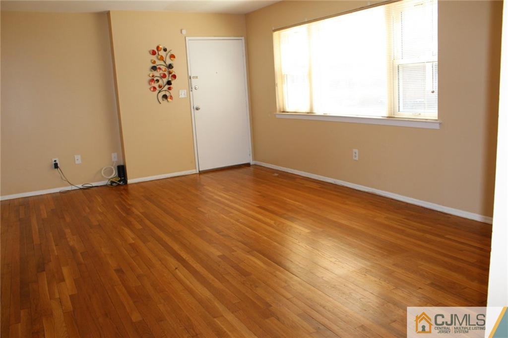 170 Evergreen Road, Unit 19A Metuchen, NJ 08840 - Photo 3 of 22 Gallery Image 3
