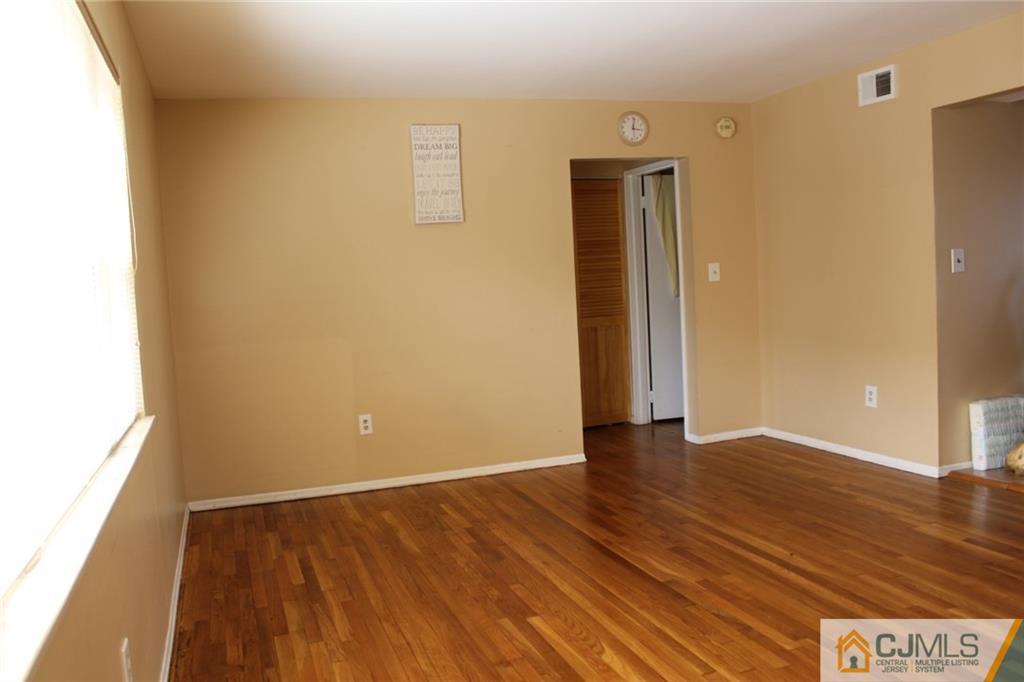 170 Evergreen Road, Unit 19A Metuchen, NJ 08840 - Photo 6 of 22 Gallery Image 6