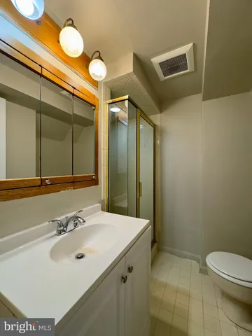 $1,670 | 235 Blakeney Road, Catonsville, MD 21228