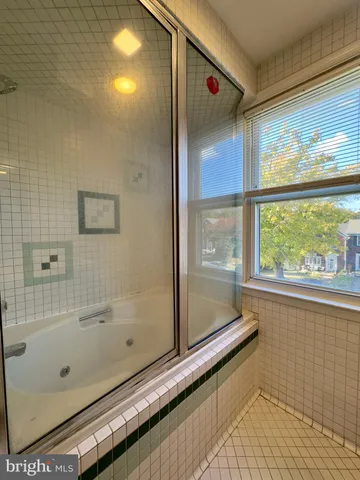 $1,670 | 235 Blakeney Road, Catonsville, MD 21228