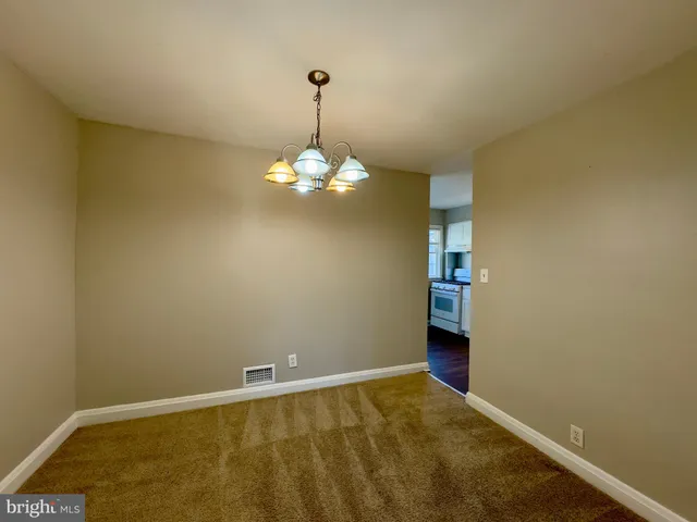 $1,670 | 235 Blakeney Road, Catonsville, MD 21228