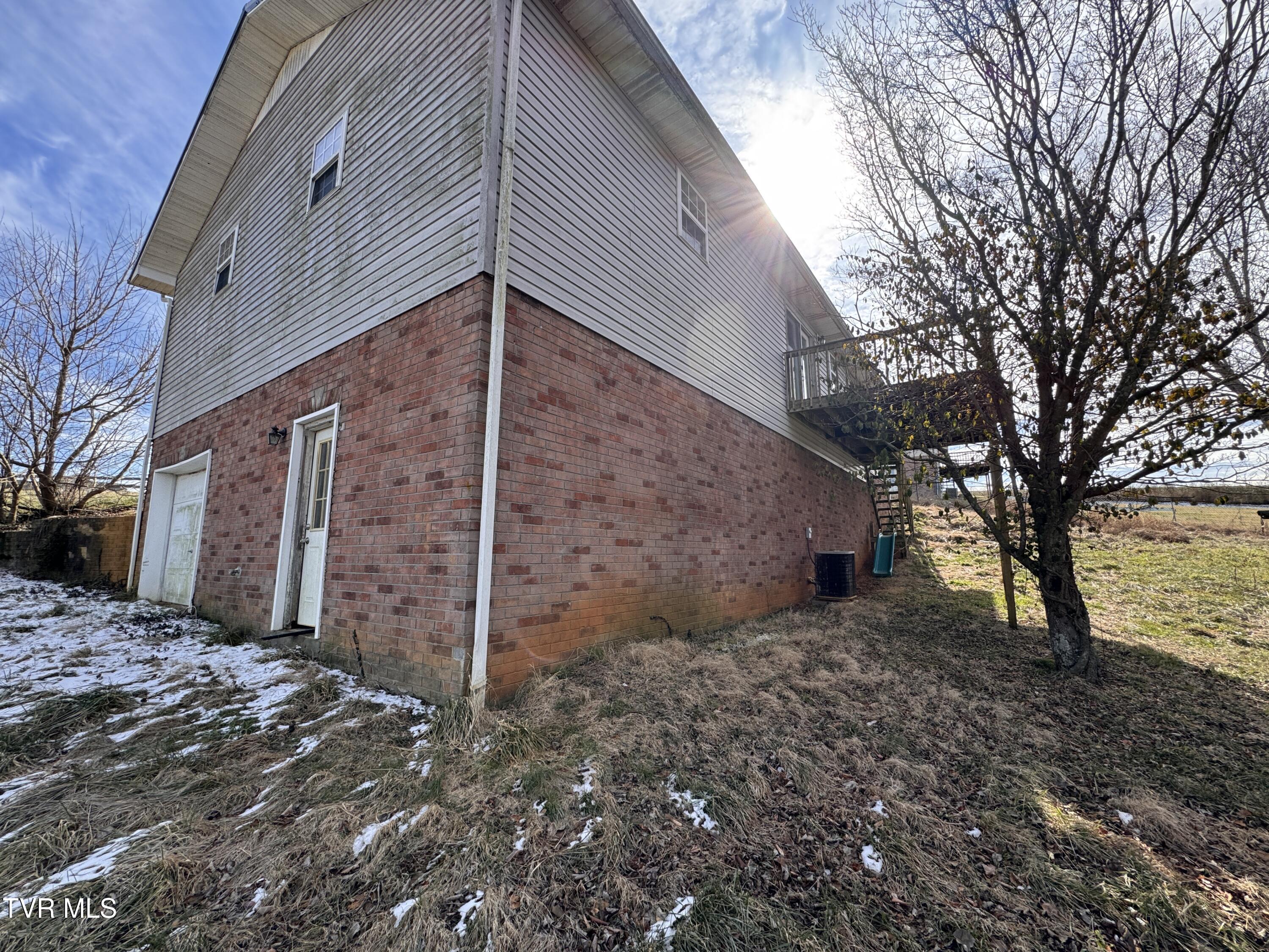 111 Miller Street Limestone, TN 37681 - Photo 4 of 38 IMG_3168