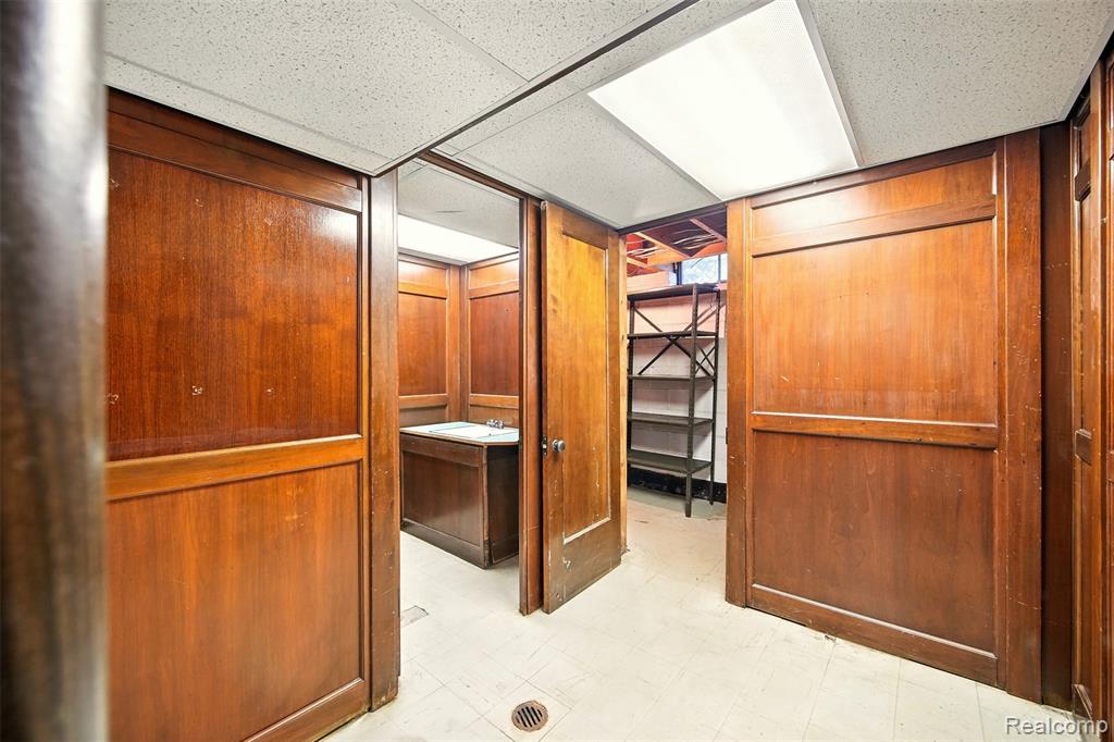 826 Shoreham Road Grosse Pointe Woods, MI 48236 - Photo 26 of 32