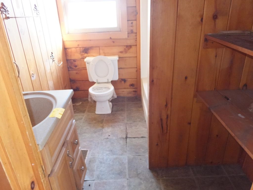 227 West Main Street Lunenburg, VT 05906 - Photo 9 of 14
