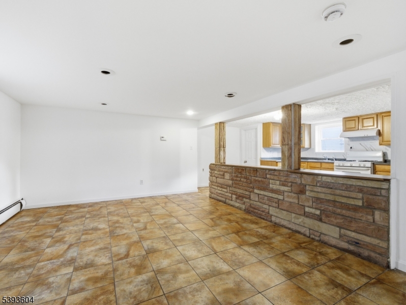 31 Massey Street Lodi, NJ 07644 - Photo 11 of 24