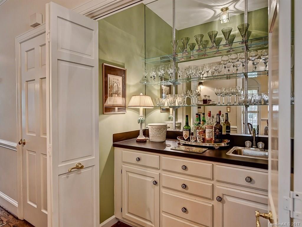 4649 Curraghmore Road Charlotte, NC 28210 - Photo 4 of 23 Gallery Image 4