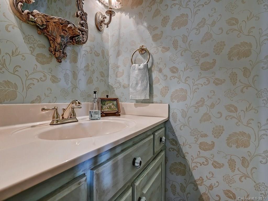 4649 Curraghmore Road Charlotte, NC 28210 - Photo 5 of 23 Gallery Image 5