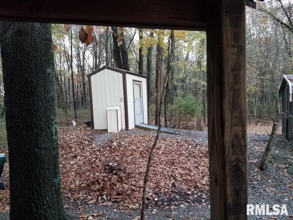 7182 Birch Road Iuka, IL 62849 - Photo 3 of 17