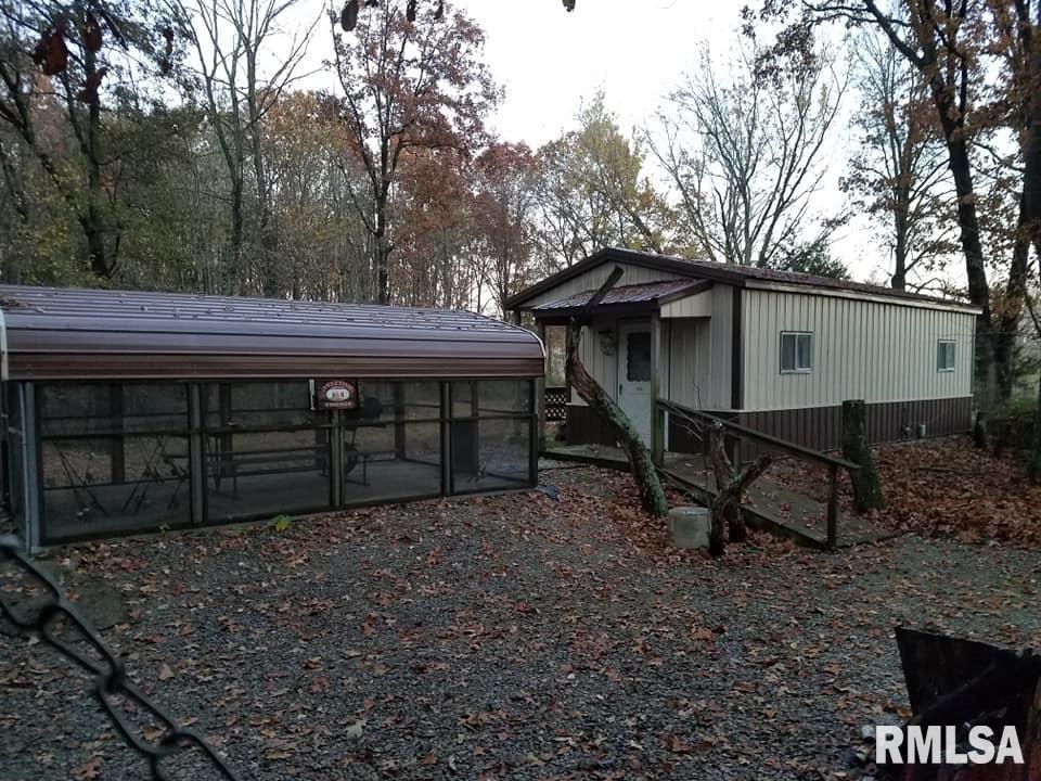 7182 Birch Road Iuka, IL 62849 - Photo 4 of 17