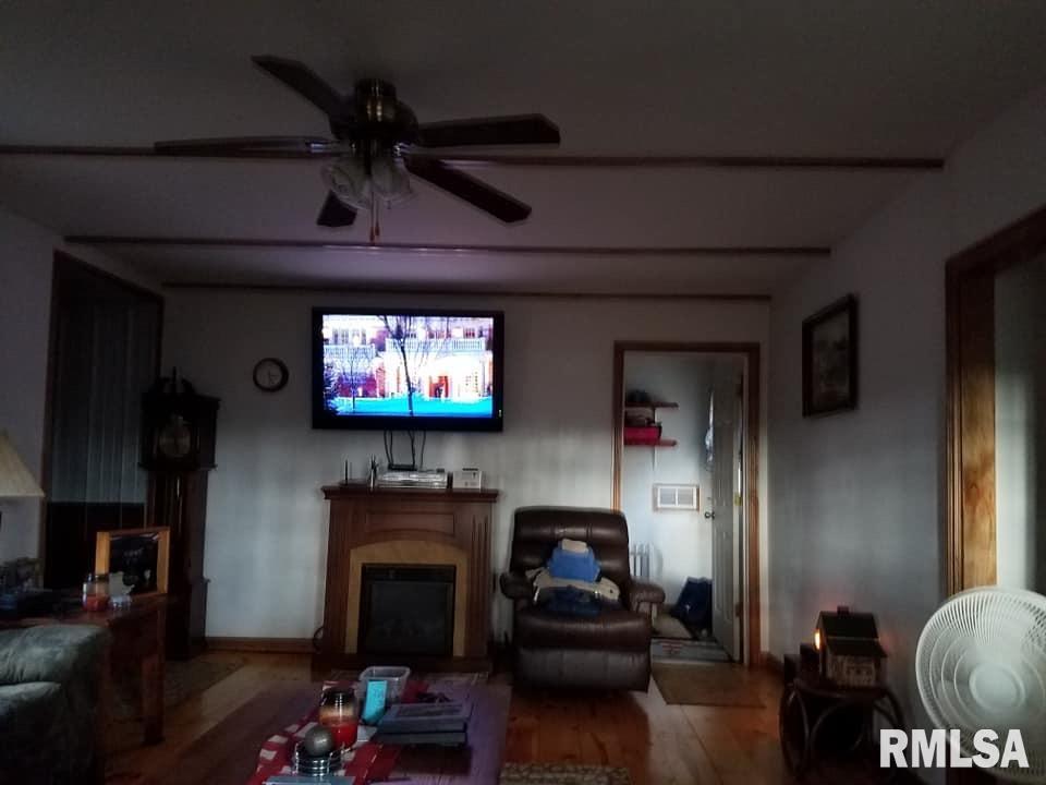 7182 Birch Road Iuka, IL 62849 - Photo 8 of 17