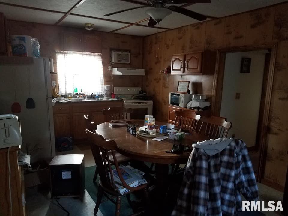 7182 Birch Road Iuka, IL 62849 - Photo 9 of 17