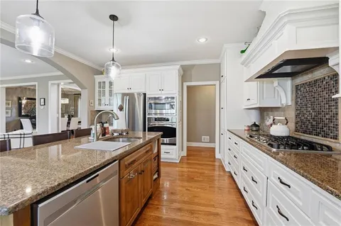 $815,000 | 15816 Hayes Street, Overland Park, KS 66221