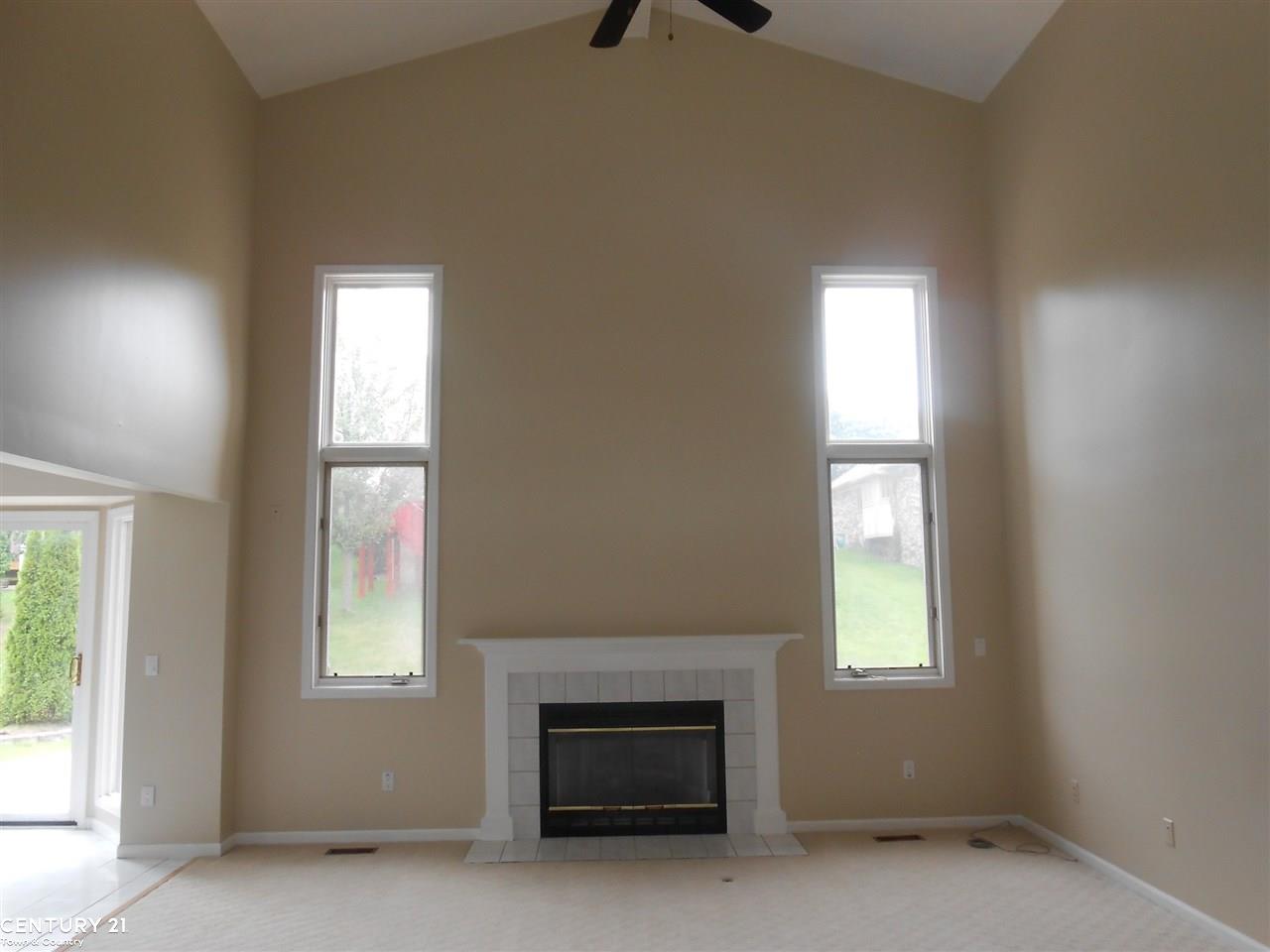1009 River Mist Drive Rochester, MI 48307 - Photo 9 of 45 31243816-8.JPG