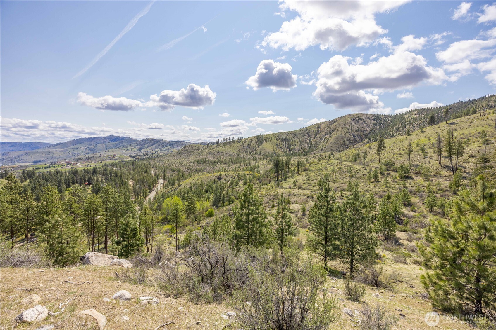 1 Bear Mountain Road Chelan, WA 98816 - Photo 17 of 40