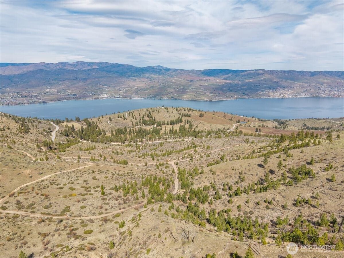 1 Bear Mountain Road Chelan, WA 98816 - Photo 27 of 40