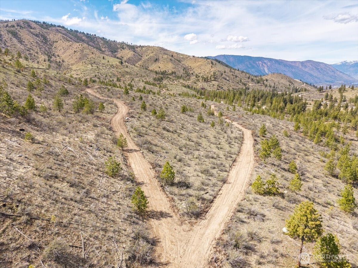 1 Bear Mountain Road Chelan, WA 98816 - Photo 32 of 40