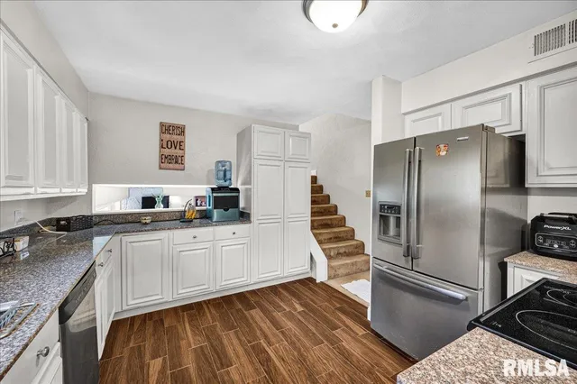 $249,900 | 10422 North North Forest Trail, Peoria, IL 61615