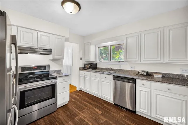 $249,900 | 10422 North North Forest Trail, Peoria, IL 61615