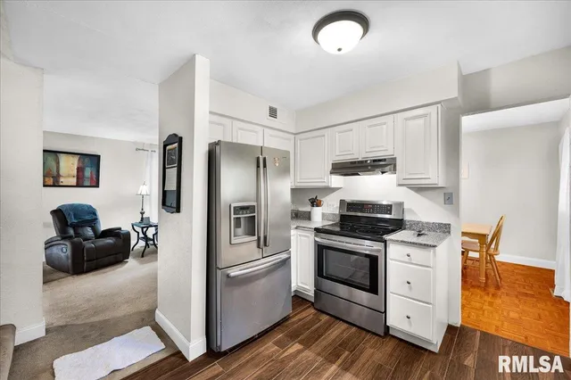 $249,900 | 10422 North North Forest Trail, Peoria, IL 61615