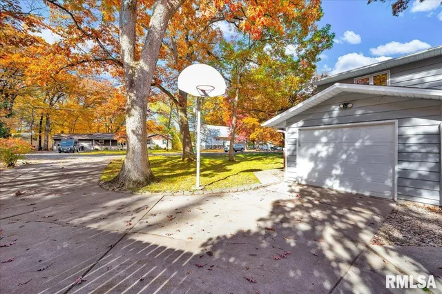 $249,900 | 10422 North North Forest Trail, Peoria, IL 61615