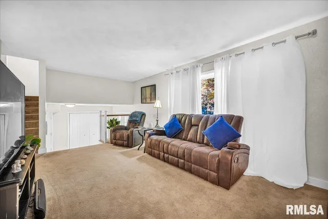 $249,900 | 10422 North North Forest Trail, Peoria, IL 61615