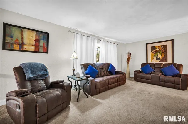 $249,900 | 10422 North North Forest Trail, Peoria, IL 61615