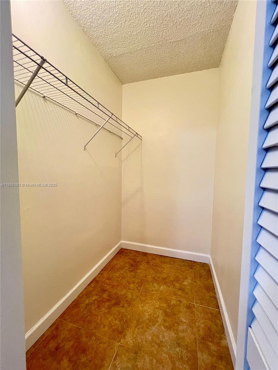 340 Pine Ridge Circle, Unit D1 Greenacres, FL 33463 - Photo 11 of 25 a view of small space