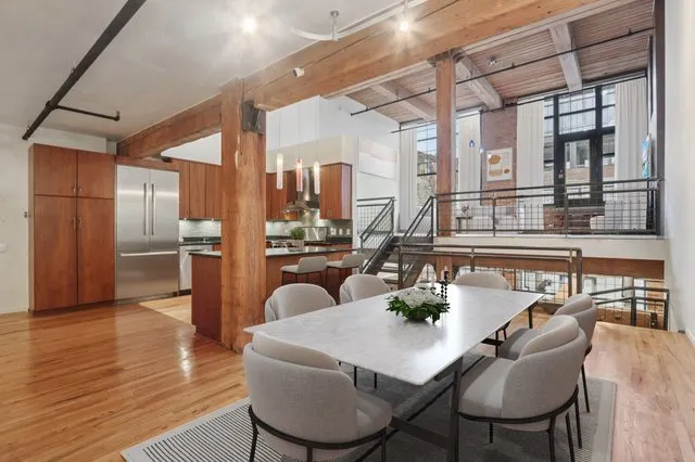 $865,000 | 1000 West Washington Boulevard, Unit 137, Chicago, IL 60607