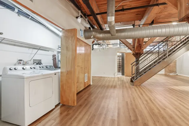 $865,000 | 1000 West Washington Boulevard, Unit 137, Chicago, IL 60607