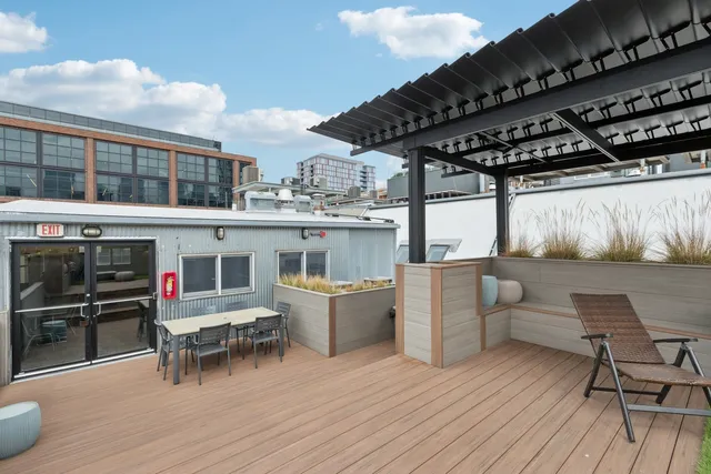 $865,000 | 1000 West Washington Boulevard, Unit 137, Chicago, IL 60607