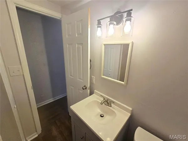 $1,100 | 939 Green Mt Lane, Belleville, IL 62220