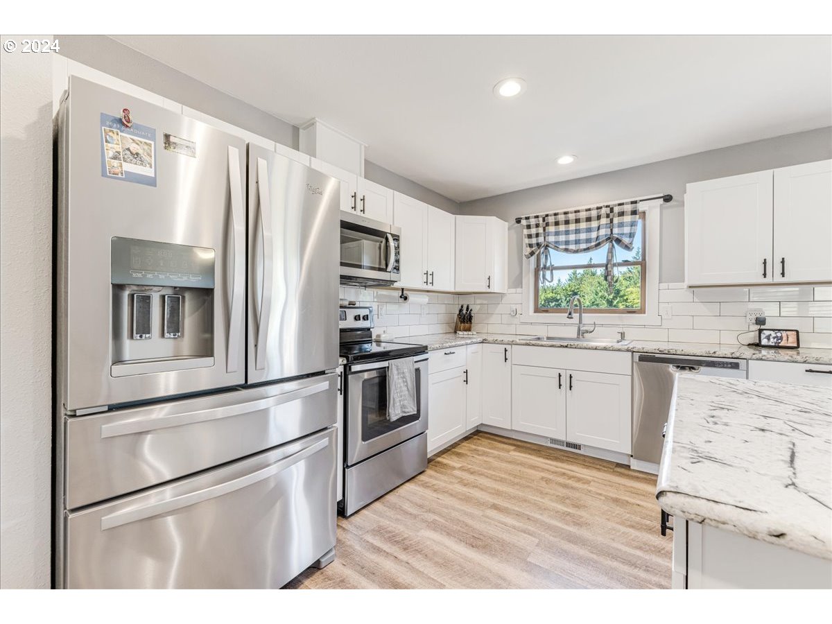 70458 Nick Thomas Road Rainier, OR 97048 - Photo 12 of 48