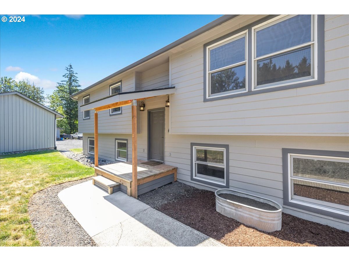 70458 Nick Thomas Road Rainier, OR 97048 - Photo 6 of 48
