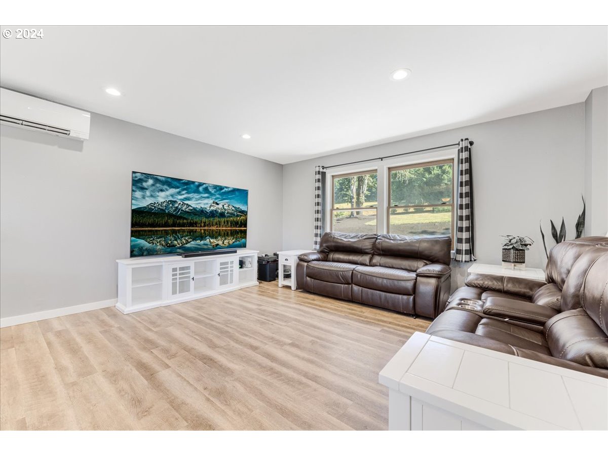 70458 Nick Thomas Road Rainier, OR 97048 - Photo 10 of 48