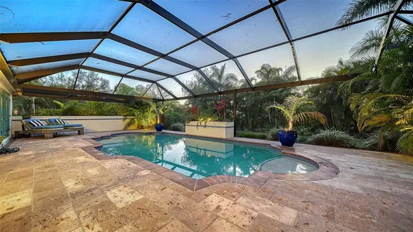 $2,700,000 | 547 North Shore Drive, Sarasota, FL 34234