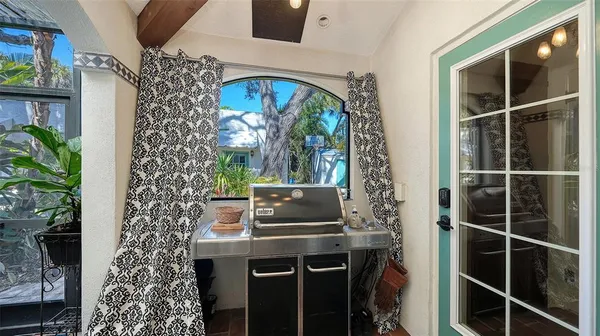 $2,700,000 | 547 North Shore Drive, Sarasota, FL 34234
