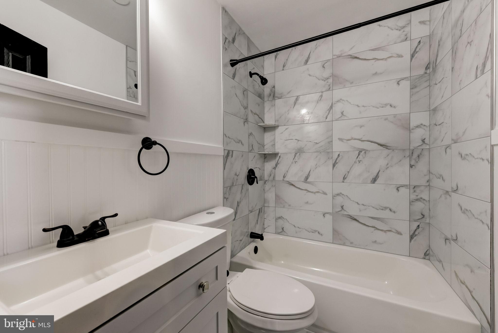 5306 Race Street Philadelphia, PA 19139 - Photo 8 of 15 Full Bathroom