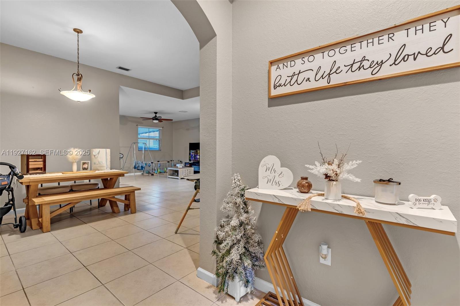 11833 Southwest 250th Terrace Homestead, FL 33032 - Photo 4 of 38