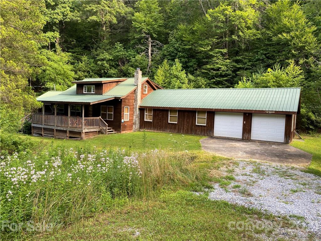 514 Crabtree Road Spruce Pine, NC 28777 - Photo 1 of 42 Gallery Image 1