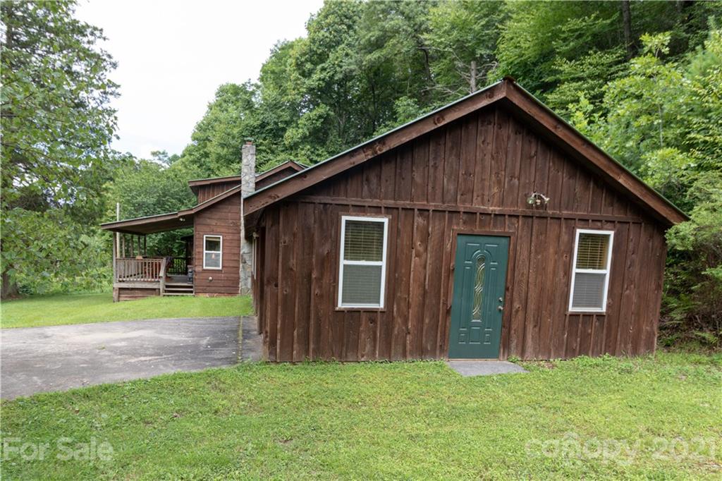 514 Crabtree Road Spruce Pine, NC 28777 - Photo 11 of 42 Gallery Image 11