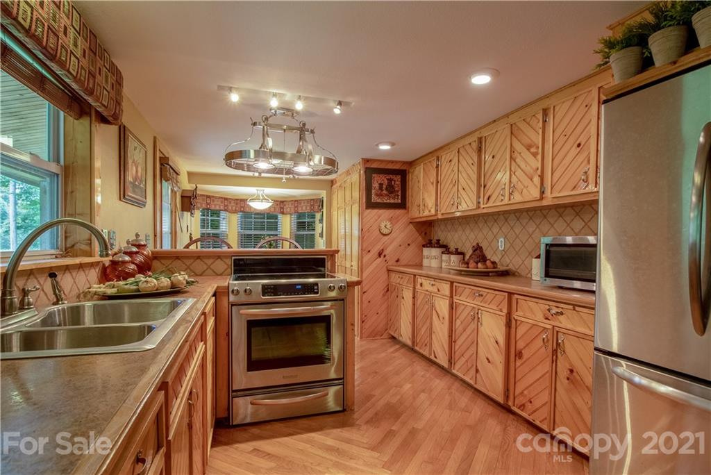 514 Crabtree Road Spruce Pine, NC 28777 - Photo 22 of 42 Gallery Image 22