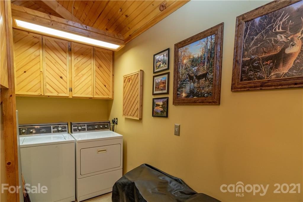 514 Crabtree Road Spruce Pine, NC 28777 - Photo 25 of 42 Gallery Image 25