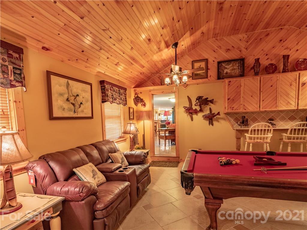 514 Crabtree Road Spruce Pine, NC 28777 - Photo 26 of 42 Gallery Image 26