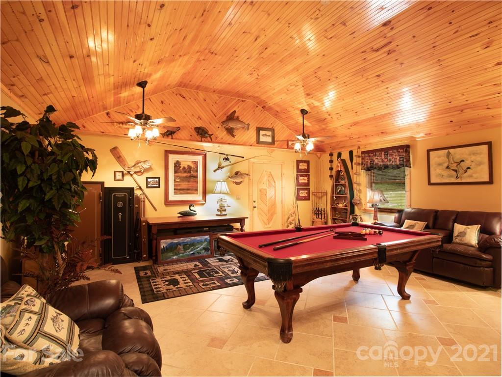 514 Crabtree Road Spruce Pine, NC 28777 - Photo 27 of 42 Gallery Image 27