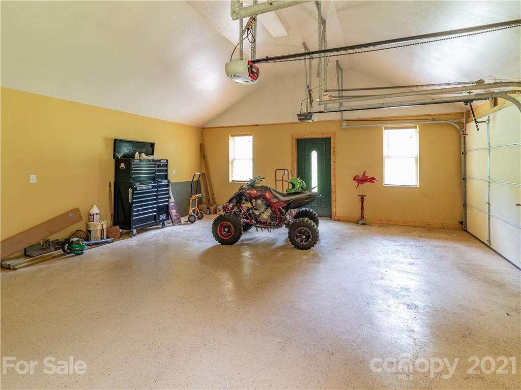 514 Crabtree Road Spruce Pine, NC 28777 - Photo 28 of 42 Gallery Image 28