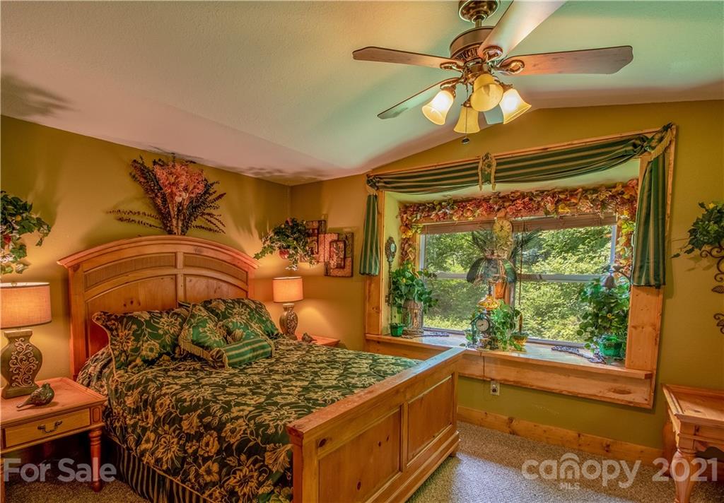 514 Crabtree Road Spruce Pine, NC 28777 - Photo 31 of 42 Gallery Image 31