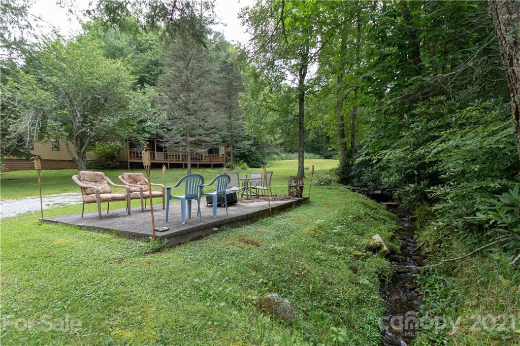 514 Crabtree Road Spruce Pine, NC 28777 - Photo 37 of 42 Gallery Image 37