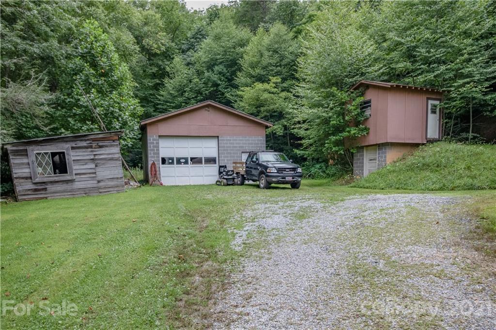 514 Crabtree Road Spruce Pine, NC 28777 - Photo 38 of 42 Gallery Image 38